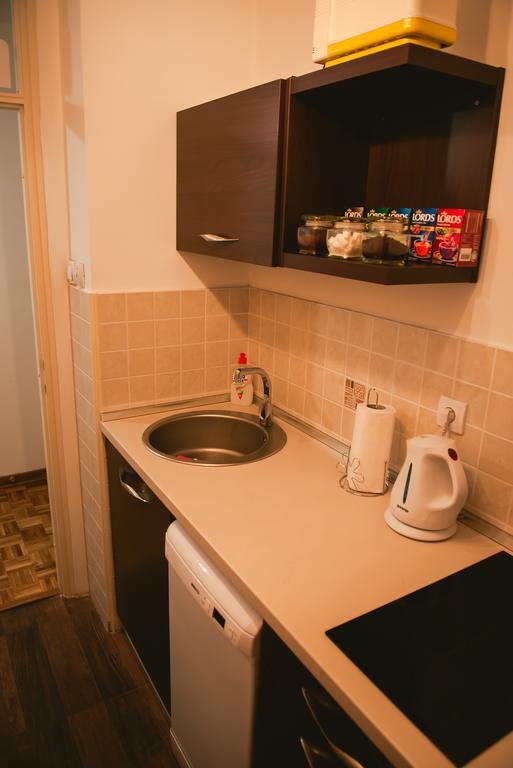 Apartment Arena White Belgrado Esterno foto
