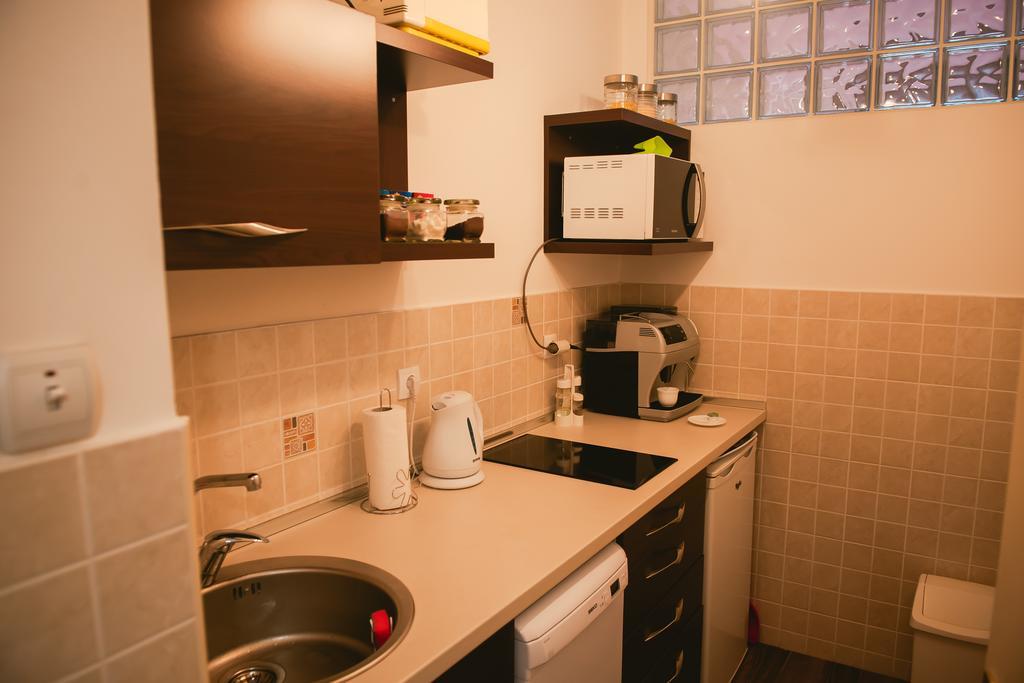 Apartment Arena White Belgrado Esterno foto